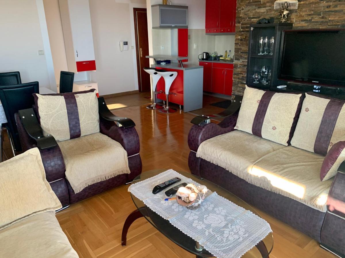 Blue Sky Apartment Petrovac المظهر الخارجي الصورة